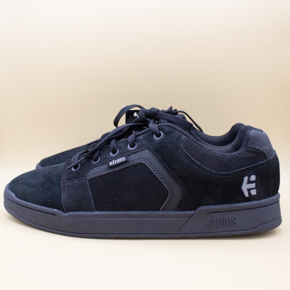 Etnies Skater 1 Black Suede Skateboard Shoes ETA19S50038E-1 Men's Size 10